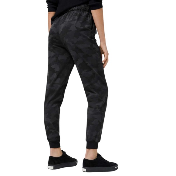 Lululemon Women’s Stretch High-Rise Jogger [Full Length] - Picture 4 of 10